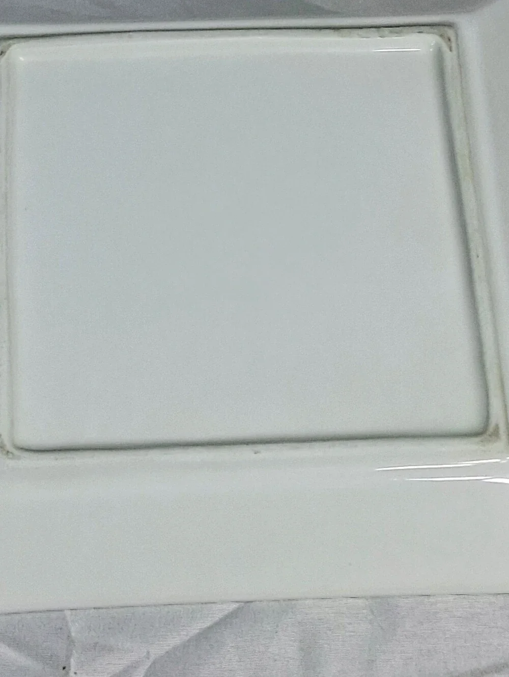 Set Of 2 Crate and Barrel Simple White Square Porcelain Dinner Plates 7
